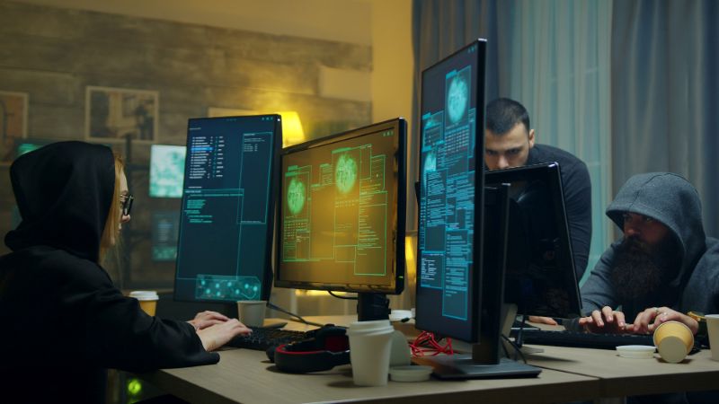 hacker u počítače 
